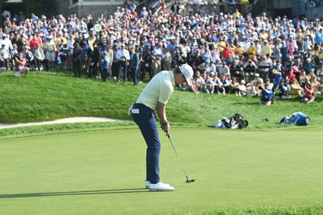 June 1, 2025: Ben Griffin (USA) putts on the 18th hole at the Memorial Tournament victory ceremony in Dublin, Ohio. Cal Media Dublin USA - ZUMAc04_ 20250602_zma_c04_026 Copyright: xBrentxClarkx