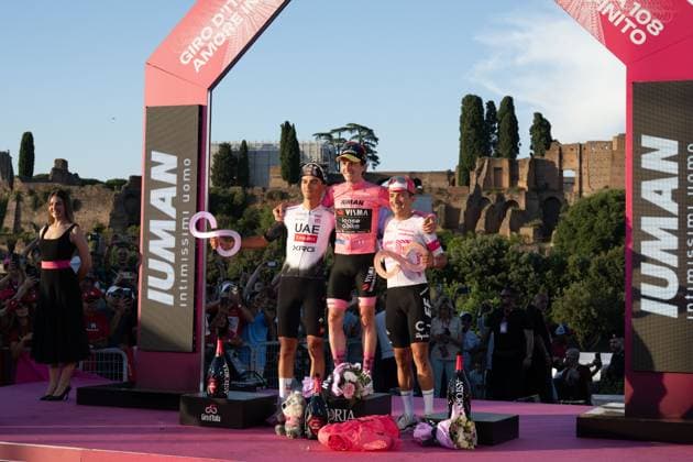 The first three classified of the Giro d Italia cycling race, Richard Carapaz, Isaac Del Toro and Simon Yates, during the award ceremony during Stage 21 - Rome-Rome, Giro d Italia race in Rome, Italy, June 01 2025  Copyright: xClaudioxEnea IPAxSportx xipa-agency.netx xx IPA_58519918 IPA_Agency_IPA58519918