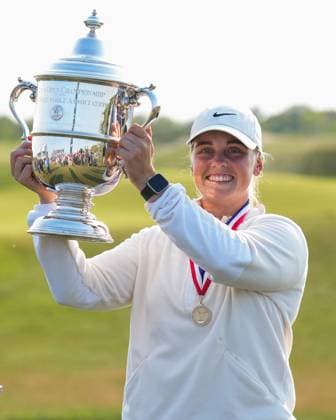 June 1, 2025, Erin, Wi, USA: MAJA STARK of Sweden holds the Harton S. Semple Trophy after winning the 80th LPGA, Golf Damen U.S. Womens Open at Erin Hills Golf Course in Erin, Wis. Stark became the third Swede to win the tournament in its 80-year history, finishing seven under. Erin USA - ZUMAb262 20250601_znp_b262_002 Copyright: xJeffxM.xBrownx