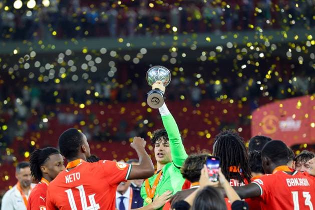 June 1, 2025, Tirana, Tirana, Albania: Players of Portugal celebrate lifting the trophy after winning the UEFA European Under-17 Championship final match between France and Portugal, in Tirana, Albania on 1 June, 2025 Tirana Albania - ZUMAb266 20250601_zip_b266_001 Copyright: xArmandoxBabanix