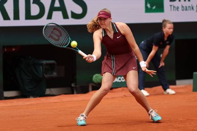ROLAND GARROS 2025 Thierry Larret MAXPPP - PARIS (75) 02 06 2025 Thierry Larret Maxppp. Tennis. Roland Garros 2025. Internationaux de France de tennis. Stade Roland Garros, Paris (75). Le 2 juin 2025. Court Suzanne Lenglen : Mirra ANDREEVA (RUS) vs Daria KASATKINA (AUS) PARIS (75) STADE ROLAND GARROS PARIS ILE DE FRANCE FRANCE  Copyright: xMAXPPPxThierryxLarretx TLR202506021565 TLR202506021565