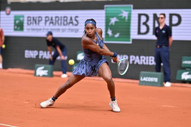 2025 Roland-Garros - Day 9 PARIS, FRANCE - JUNE 02: Coco Gauff of United States in action against Ekaterina Alexandrova during the Women s Singles Fourth Round match on Day Nine of the 2025 French Open at Roland Garros on June 02, 2025 in Paris, France. Mustafa Yalcin Anadolu Paris France. Editorial use only. Please get in touch for any other usage.  Copyright: x2025xAnadoluxMustafaxYalcinx