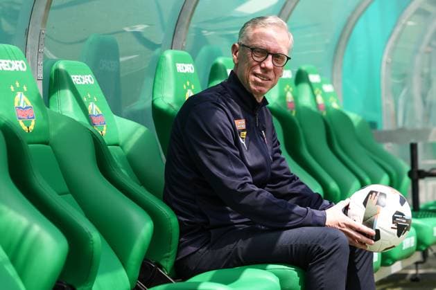 Sport Themen der Woche KW23 Sport Bilder des Tages SOCCER - BL, Rapid, PK VIENNA,AUSTRIA,02.JUN.25 - SOCCER - ADMIRAL Bundesliga, SK Rapid Wien, press conference, PK, Pressekonferenz Image shows head coach Peter Stoeger (Rapid).  GEPAxpictures xArminxRauthner