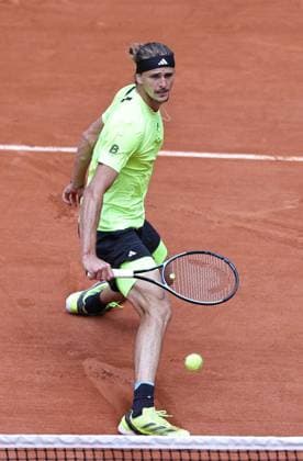 Alexander Zverev, GER, during fourth round of 2025 French Open at Roland Garros, Paris, 02 06 2025; -