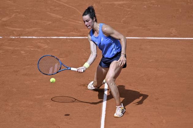 2025 Roland-Garros - Day 9 PARIS, FRANCE - JUNE 2: Lois Boisson of France in action against Jessica Pegula (not seen) of USA during their women s singles match on day 9 of the French Open tennis tournament on Court Philippe-Chatrier at the Roland-Garros Complex in Paris, France on June 2, 2025. Burak Akbulut Anadolu Paris France. Editorial use only. Please get in touch for any other usage.  Copyright: x2025xAnadoluxBurakxAkbulutx