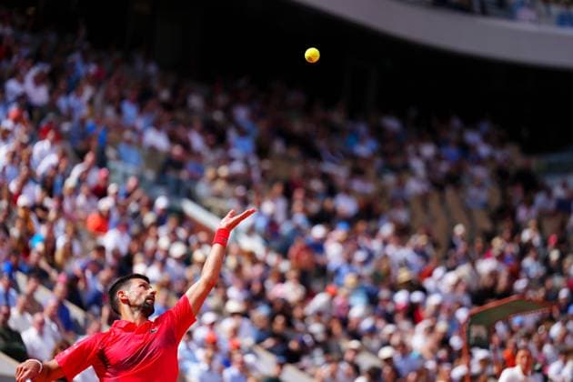 Novak Djokovic in fourth round action French Open Tennis, Day Nine, Tennis, Roland Garros, Paris, France - 02 Jun 2025 EDITORIAL USE ONLY No use with unauthorised audio, video, data, fixture lists, club league logos or live services. Online in-match use limited to 120 images, no video emulation. No use in betting, games or single club league player publications. Copyright: xJavierxGarcia Shutterstockx 15335297bz