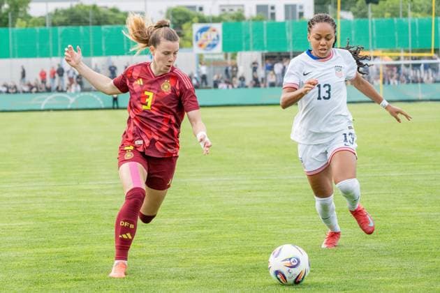 02.06.2025, xhfmx, Fussball U 23-Frauen-Länderspiel, Deutschland - USA v.l. Sarah Mattner-Trembleau (Deutschland U23) im Zweikampf mit Caiya Hanks (USA U23) (DFL DFB REGULATIONS PROHIBIT ANY USE OF PHOTOGRAPHS as IMAGE SEQUENCES and or QUASI-VIDEO) Pforzheim