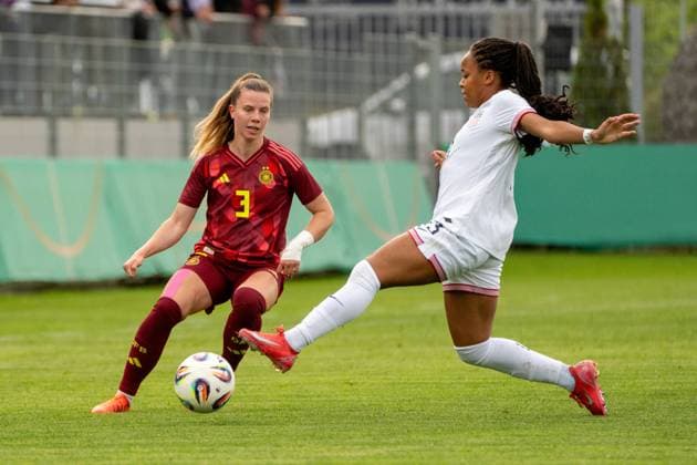 02.06.2025, xhfmx, Fussball U 23-Frauen-Länderspiel, Deutschland - USA v.l. Sarah Mattner-Trembleau (Deutschland U23) wird von Caiya Hanks (USA U23) unter Druck gesetzt (DFL DFB REGULATIONS PROHIBIT ANY USE OF PHOTOGRAPHS as IMAGE SEQUENCES and or QUASI-VIDEO) Pforzheim
