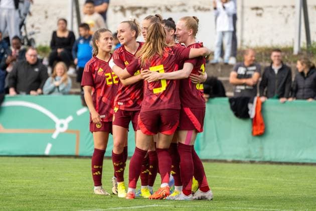 02.06.2025, xhfmx, Fussball U 23-Frauen-Länderspiel, Deutschland - USA v.l. Nia Szenk (Deutschland U23), Vanessa Diehm (Deutschland U23), Sarah Mattner-Trembleau (Deutschland U23) bejubeln das 1:0 für Deutschland. (DFL DFB REGULATIONS PROHIBIT ANY USE OF PHOTOGRAPHS as IMAGE SEQUENCES and or QUASI-VIDEO) Pforzheim