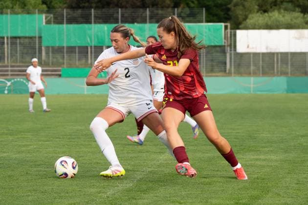 02.06.2025, xhfmx, Fussball U 23-Frauen-Länderspiel, Deutschland - USA v.l. Emily Mason (USA U23) im Zweikampf mit Mara Alber (Deutschland U23) (DFL DFB REGULATIONS PROHIBIT ANY USE OF PHOTOGRAPHS as IMAGE SEQUENCES and or QUASI-VIDEO) Pforzheim