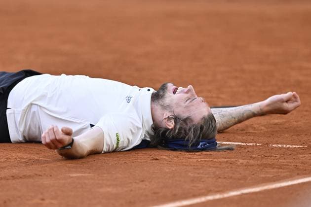 2025 Roland-Garros - Day 9 PARIS, FRANCE - JUNE 2: Aleksandr Bublik of Kazakhstan competes against Jack Draper (not seen) of United Kingdom during Men s Singles Fourth Round match on Day Nine of the 2025 French Open at Court Suzanne Lenglen in Paris, France on June 2, 2025. Burak Akbulut Anadolu Paris France. Editorial use only. Please get in touch for any other usage.  Copyright: x2025xAnadoluxBurakxAkbulutx