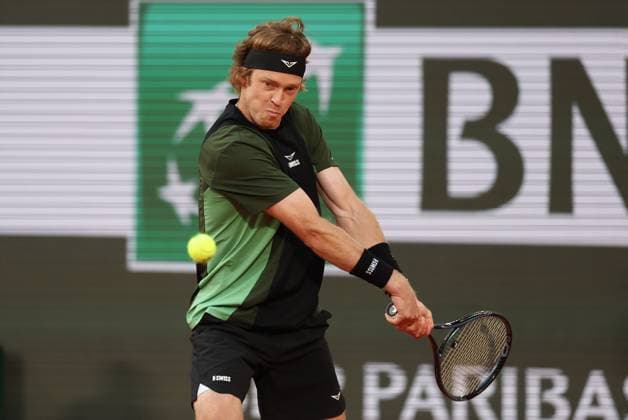 ROLAND GARROS 2025 Thierry Larret MAXPPP - PARIS (75) 02 06 2025 Thierry Larret Maxppp. Tennis. Roland Garros 2025. Internationaux de France de tennis. Stade Roland Garros, Paris (75). Le 2 juin 2025. Court Philippe Chatrier : Jannik SINNER (ITA) vs Andrey RUBLEV (RUS) PARIS (75) STADE ROLAND GARROS PARIS ILE DE FRANCE FRANCE  Copyright: xMAXPPPxThierryxLarretx TLR202506022757 TLR202506022757