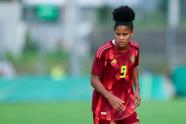 Shekiera Martinez (Germany) schaut, Friendly match, Germany vs USA U23, Kramski-Arena am 02. June 2025 in Pforzheim, Deutschland. (Foto von Marco Steinbrenner DeFodi Images) Shekiera Martinez (Germany) looks on, Friendly match, Germany vs USA U23, Kramski-Arena, June 2, 2025 in Pforzheim, Germany. (Photo by Marco Steinbrenner DeFodi Images)