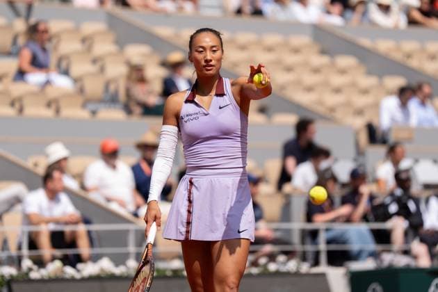 2025-06-03 French Open Roland Garros PARIS, FRANCE - JUNE 3: Qinwen Zheng of China during the French Open at Roland Garros on June 3, 2025 in Paris, France. Paris Roland Garros France Content not available for redistribution in The Netherlands directly or indirectly through any third parties. Copyright: xMarleenxFouchierx