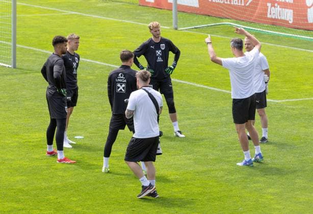 SOCCER - NL, AUT vs ROU SEEFELD,AUSTRIA,03.JUN.25 - SOCCER - UEFA Nations League, group stage, OEFB international match, Länderspiel, Nationalmannschaft Austria vs Romania, preview, training AUT. Image shows Team AUT.  GEPAxpictures xMichaelxKristen