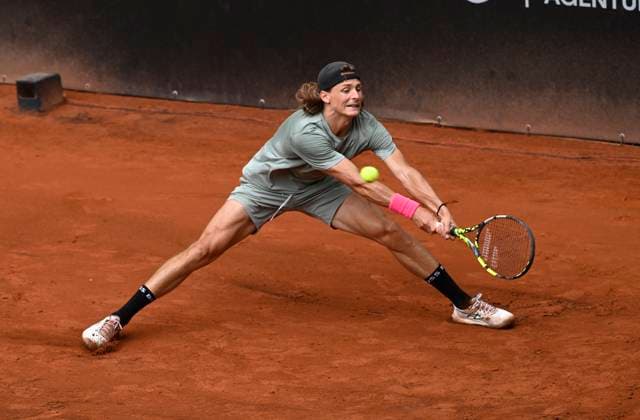 Sport Bilder des Tages Hynek Barton of Czech Republic returnes the ball to Alejandro Tabilo of Chile during their first round match of the UniCredit Czech Open, ATP, Tennis Herren Challenger tour in Prostejov, Czech Republic, June 3, 2025. (CTKxPhoto LudekxPerina) CTKPhotoP2025060302698  CTKPhotoP2025060302698