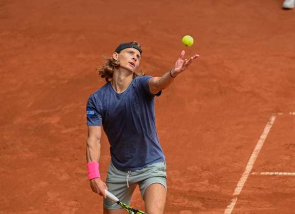 Hynek Barton of Czech Republic serves against Alejandro Tabilo of Chile during their first round match of the UniCredit Czech Open, ATP, Tennis Herren Challenger tour in Prostejov, Czech Republic, June 3, 2025. (CTKxPhoto LudekxPerina) CTKPhotoP2025060303004  CTKPhotoP2025060303004
