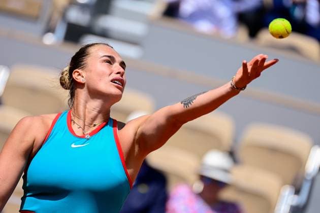 TENNIS : Roland Garros 2025 - Internationaux de France - 03 06 2025 Aryna Sabalenka ( RUS ) serves during the 2025 French Open at Roland Garros on Juin 03, 2025 in Paris, France. ( Photo Dante Badano PSNewz ) - ParisFrance  Copyright: xx