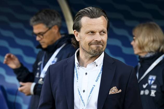 Finland s head couch Marko Saloranta during the Women s UEFA Nations League Group B3 football match between Finland and Serbia in Helsinki, Finland, on June 3, 2025. Helsinki Finland LKFTJK20250603200205RYKN  Copyright: xEmmixKorhonenx LKFTJK20250603200205RYKN