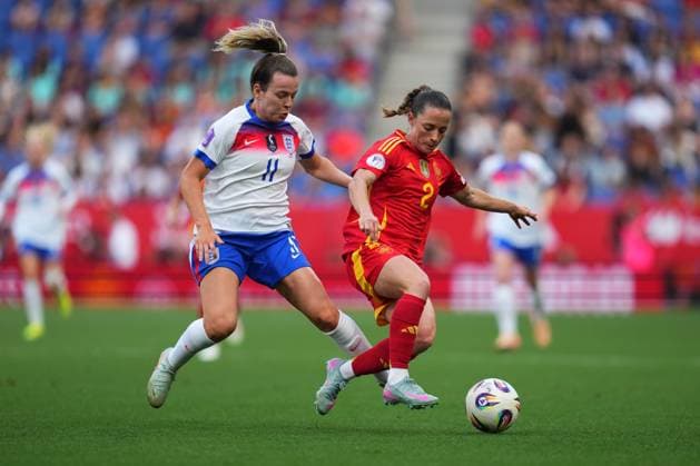 Lauren Hemp of England and Ona Batlle of Spain Spain Women v England Women, UEFA Women s Nations League - League A - Group 3, Football, RCDE Stadium, Barcelona, Spain - 03 Jun 2025 EDITORIAL USE ONLY No use with unauthorised audio, video, data, fixture lists, club league logos or live services. Online in-match use limited to 120 images, no video emulation. No use in betting, games or single club league player publications. Copyright: xBaguxBlanco Shutterstockx 15338013e