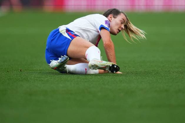 Lauren Hemp of England looks dejected Spain Women v England Women, UEFA Women s Nations League - League A - Group 3, Football, RCDE Stadium, Barcelona, Spain - 03 Jun 2025 EDITORIAL USE ONLY No use with unauthorised audio, video, data, fixture lists, club league logos or live services. Online in-match use limited to 120 images, no video emulation. No use in betting, games or single club league player publications. Copyright: xBaguxBlanco Shutterstockx 15338013f