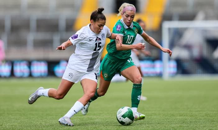UEFA Women s Nations League 2025, Pairc Ui Chaoimh, Cork 3 6 2025 Republic of Ireland WNT vs Slovenia Ireland s Denise O Sullivan with Sara Makovec of Slovenia Denise O Sullivan with Sara Makovec 3 6 2025  Copyright: x INPHO RyanxByrnex RB1_0333