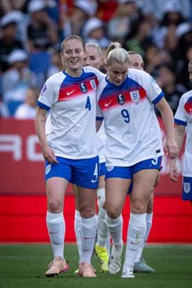 Agnes Beever-Jones (England) celebrates after scoring her team s goal during a Women s Nations League match between Spain and England at Stage Front Stadium in Barcelona, Barcelona, Spain, on June 03 2025. Photo by Felipe Mondino Copyright: x@FELIPExMONDINOx