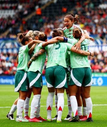 Elena Linari of Italy celebrates scoring a goal after making the score 0-1. Wales Women v Italy Women, UEFA Women s Nations League - League A - Group 4, Football, Swansea.com Stadium, Swansea, Wales, UK - 03 Jun 2025 EDITORIAL USE ONLY No use with unauthorised audio, video, data, fixture lists, club league logos or live services. Online in-match use limited to 120 images, no video emulation. No use in betting, games or single club league player publications. Copyright: xJamesxMarsh Shutterstockx 15338010z