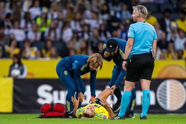 250603 Fridolina Rolfö of Sweden in pain during the Women s Nations League football match between Sweden and Denmark on June 3, 2025 in Stockholm. Photo: Joel Marklund BILDBYRAN kod JM JM0698 fotboll football soccer fotball nations league uefa womens nations league sverige sweden danmark denmark dam bbeng bbauto skada Copyright: JOELxMARKLUND BB250603JM026