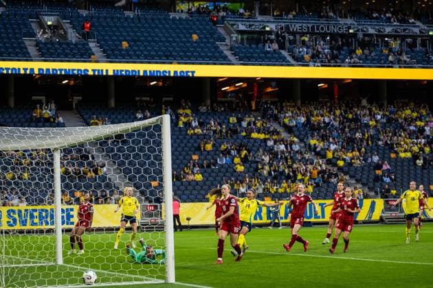 250603 Stina Blackstenius of Sweden scores 1-0 during the Women s Nations League football match between Sweden and Denmark on June 3, 2025 in Stockholm. Photo: Emma Wallskog BILDBYRAN COP 320 JM0698 fotboll football soccer fotball nations league uefa womens nations league sverige sweden danmark denmark dam bbeng Copyright: EMMAxWALLSKOG BB250603EW015