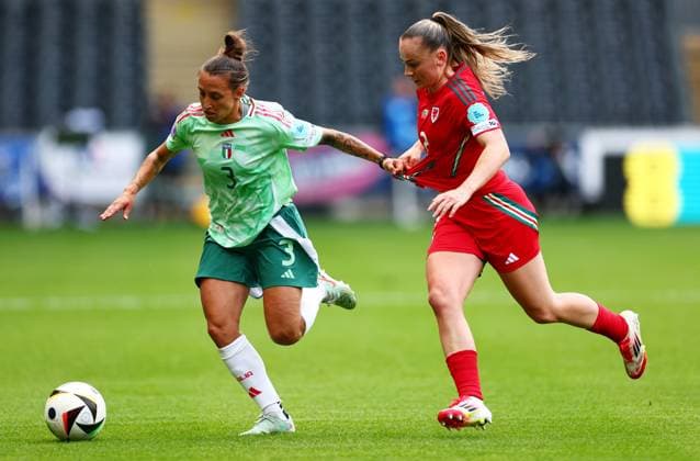Elisabetta Oliviero of Italy and Lily Woodham of Wales. Wales Women v Italy Women, UEFA Women s Nations League - League A - Group 4, Football, Swansea.com Stadium, Swansea, Wales, UK - 03 Jun 2025 EDITORIAL USE ONLY No use with unauthorised audio, video, data, fixture lists, club league logos or live services. Online in-match use limited to 120 images, no video emulation. No use in betting, games or single club league player publications. Copyright: xJamesxMarsh Shutterstockx 15338010at