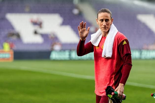 UEFA Women’s Nations League: Österreich - Deutschland; 03.06.2025 Ann-Kathrin Berger (Deutschland, 1) winkt UEFA Women’s Nations League: Österreich - Deutschland; Wien, Franz-Horr-Stadion am 03.06.2025 Copyright: xBEAUTIFULxSPORTS Wunderlx