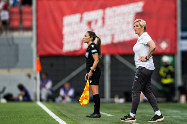 250603 Head coach Pia Sundhage of Switzerland during the UEFA Women™s Nations League football match between Switzerland and Norway on June 3, 2025 in Sion. Photo: Marius Simensen BILDBYRAN COP 238 bbeng dam football fotball fotboll norge norway soccer sveits switzerland uefa women s nations league Copyright: MARIUSxSIMENSEN BB250603BB594
