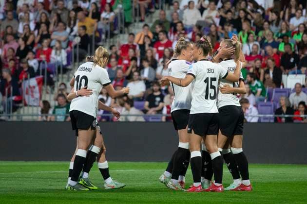 GER, Bremen, Fußballl, Frauenfussball, UEFA Womens Nations League, 6. Spieltag, Oesterreich vs. Deutschland im Bild v.l.: Torjubel Deutschland 03.06.2025, Franz-Horr-Stadion Wien UEFA REGULATIONS PROHIBIT ANY USE OF PHOTOGRAPHS AS IMAGE SEQUENCES AND OR QUASI-VIDEO, Copyright: HMBxMedia PaulxFritz