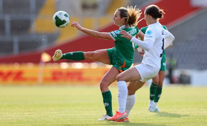 UEFA Women s Nations League 2025, Pairc Ui Chaoimh, Cork 3 6 2025 Republic of Ireland WNT vs Slovenia Ireland s Kyra Carusa with Sara AgreÅ¾ of Slovenia Kyra Carusa with Sara AgreÅ¾ 3 6 2025  Copyright: x INPHO RyanxByrnex RB1_3138