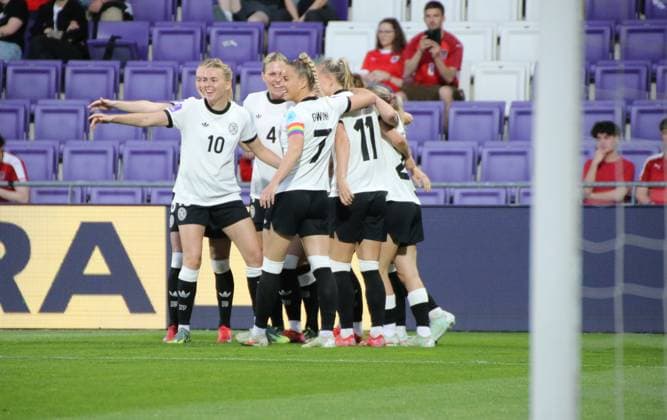 03.06.2025, xgrfx, Fussball UEFA Women s Nations League , Österreich - Deutschland v.l. Tor, Sydney Lohmann (Deutsche Frauennationalmannschaft) (DFL DFB REGULATIONS PROHIBIT ANY USE OF PHOTOGRAPHS as IMAGE SEQUENCES and or QUASI-VIDEO) Wien
