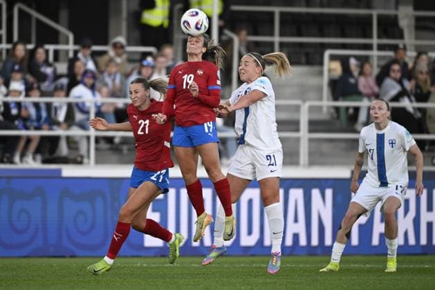 19 Tyla-Jay Vlajnic and 21 Zivana Stupar of Serbia jumps for the ball with 21 Oona Sevenius of Finland during the Women s UEFA Nations League Group B3 football match between Finland and Serbia in Helsinki, Finland, on June 3, 2025. Helsinki Finland LKFTJK20250603215204JALD  Copyright: xEmmixKorhonenx LKFTJK20250603215204JALD