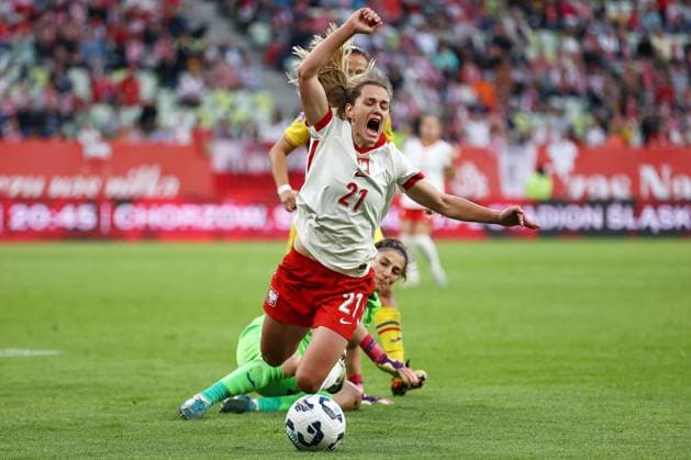 Sport Bilder des Tages 2025.06.03 Gdansk Pilka nozna Liga Narodow UEFA Kobiet Mecz Polska - Rumunia N z Andrea Paraluta Paulina Tomasiak rzut karny Foto Piotr Matusewicz PressFocus 2025.06.03 Gdansk Football UEFA Womens Nations League Poland - Romania Andrea Paraluta Paulina Tomasiak rzut karny Credit: Piotr Matusewicz PressFocus NEWSPIX.PL --- newspix.pl POLAND OUT! 