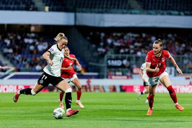 UEFA Women’s Nations League: Österreich - Deutschland; 03.06.2025 Lea Schüller (Deutschland, 11) am Ball UEFA Women’s Nations League: Österreich - Deutschland; Wien, Franz-Horr-Stadion am 03.06.2025 Copyright: xBEAUTIFULxSPORTS Wunderlx
