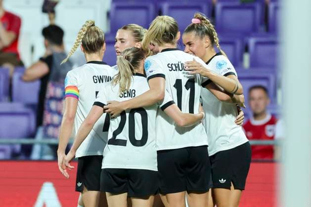 Selina Cerci (Germany) bejubelt ihren Treffer mit den Teamkolleginnen, UEFA Women s Nations League 2024 25 Grp A1 MD6, Austria and Germany, Viola Park am 03. June 2025 in Wien, Oesterreich. (Foto von Marco Steinbrenner DeFodi Images) Selina Cerci (Germany) celebrates her goal with teammates, UEFA Women s Nations League 2024 25 Grp A1 MD6, Austria and Germany, Viola Park, June 3, 2025 in Vienna, Austria. (Photo by Marco Steinbrenner DeFodi Images)