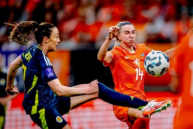 Netherlands midfielder Jackie Groenen, Scotland midfielder Caroline Weir during the match Netherlands - Scotland (women) at the Koning Willem II stadium for the UEFA Nations League women season 2024-2025 in TILBURG, Netherlands on 3 june 2025, (photo by Marcel van Dorst EYE4images DeFodi Images)
