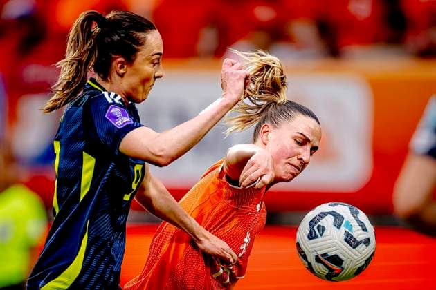 Netherlands midfielder Jackie Groenen, Scotland midfielder Caroline Weir during the match Netherlands - Scotland (women) at the Koning Willem II stadium for the UEFA Nations League women season 2024-2025 in TILBURG, Netherlands on 3 june 2025, (photo by Marcel van Dorst EYE4images DeFodi Images)