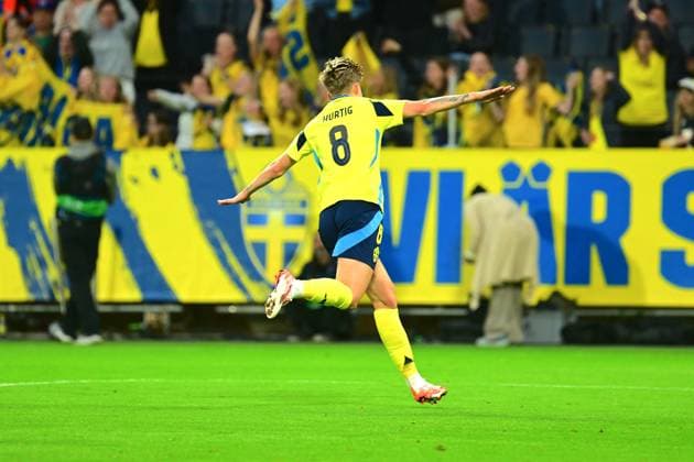Strawberry Arena, Solna, Sweden, June 3rd 2025: Lina Hurtig (8 Sweden) celebrates goal in the game in UEFA Nations League on June 3rd 2025 between Sweden and Denmark at Strawberry Arena in Solna, Sweden (Peter Sonander SPP) Copyright: xPeterxSonander SPPx spp-en-PeSo-PSon-20250603-212038_PS_8262