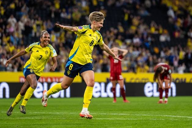 250603 Lina Hurtig of Sweden celebrates after scoring 6-1 during the Women s Nations League football match between Sweden and Denmark on June 3, 2025 in Stockholm. Photo: Joel Marklund BILDBYRAN kod JM JM0698 fotboll football soccer fotball nations league uefa womens nations league sverige sweden danmark denmark dam bbeng bbauto jubel Copyright: JOELxMARKLUND BB250603JM091