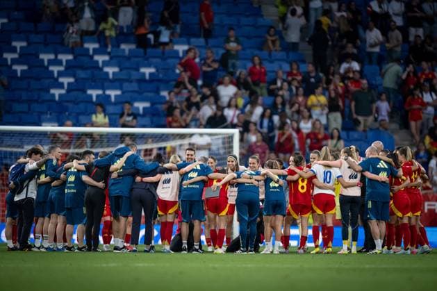 Spain national team, Nationalteam are seen during a Women s Nations League match between Spain and England at Stage Front Stadium in Barcelona, Barcelona, Spain, on June 03 2025. Photo by Felipe Mondino  Copyright: xFelipexMondino IPAxSportx xipa-agency.netx xx IPA_58577933 IPA_Agency_IPA58577933