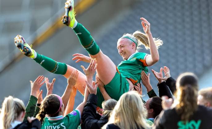 UEFA Women s Nations League 2025, Pairc Ui Chaoimh, Cork 3 6 2025 Republic of Ireland WNT vs Slovenia Ireland s Louise Quinn is congratulated by teammates after her final international appearance Louise Quinn is congratulated by teammates after her final international appearance 3 6 2025  Copyright: x INPHO RyanxByrnex RB1_4669