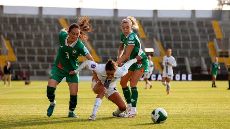 UEFA Women s Nations League 2025, Pairc Ui Chaoimh, Cork 3 6 2025 Republic of Ireland WNT vs Slovenia Ireland s Megan Campbell and Denise O Sullivan with Sara Makovec of Slovenia Megan Campbell and Denise O Sullivan with Sara Makovec 3 6 2025  Copyright: x INPHO RyanxByrnex RB2_6950