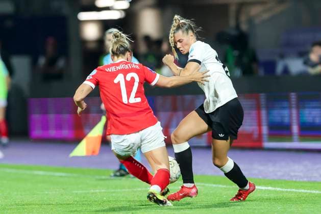 Laura Wienroither (Austria) und Selina Cerci (Germany) kaempfen um den Ball, UEFA Women s Nations League 2024 25 Grp A1 MD6, Austria and Germany, Viola Park am 03. June 2025 in Wien, Oesterreich. (Foto von Marco Steinbrenner DeFodi Images) Laura Wienroither (Austria) und Selina Cerci (Germany) battle for the ball, UEFA Women s Nations League 2024 25 Grp A1 MD6, Austria and Germany, Viola Park, June 3, 2025 in Vienna, Austria. (Photo by Marco Steinbrenner DeFodi Images)