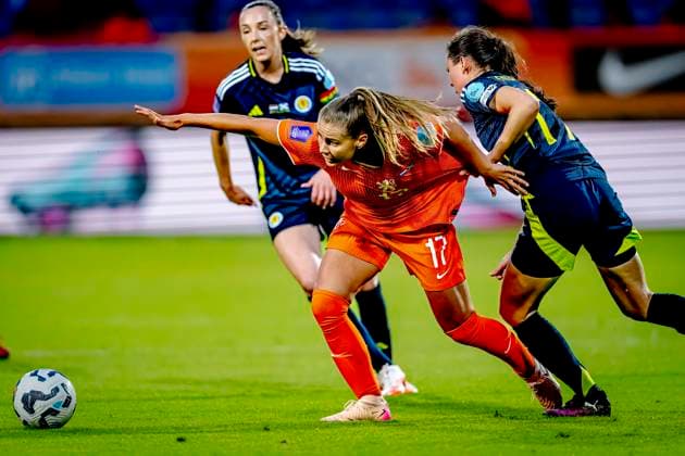 Netherlands midfielder Victoria Pelova, Scotland defender Emma Lawton during the match Netherlands - Scotland (women) at the Koning Willem II stadium for the UEFA Nations League women season 2024-2025 in TILBURG, Netherlands on 3 june 2025, (photo by Marcel van Dorst EYE4images DeFodi Images)