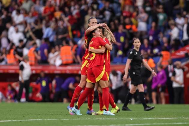 June 3, 2025, Cornella, Barcelona, SPAIN: Players of Spain celebrates the victory during the UEFA Womens Nations League 2024 25 Grp A3 MD 6, match between Spain and England at RCDE Stadium on June 03, 2025 in Cornella, Barcelona, Spain. Cornella SPAIN - ZUMAa181 20250603_zaa_a181_197 Copyright: xJavierxBorregox